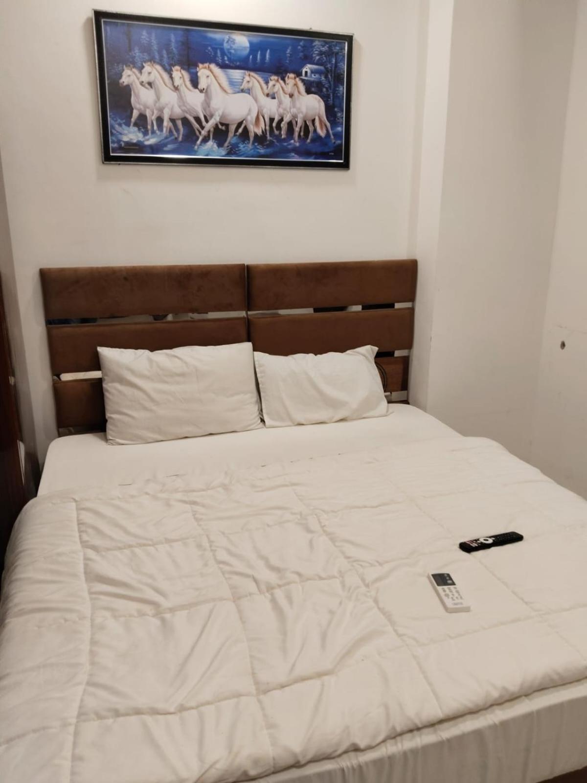 Hotel Kiwi Inn Vijaynagar Scheme 78 インドール エクステリア 写真
